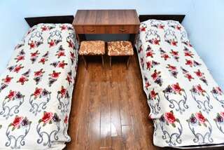 Отели типа «постель и завтрак» Hotel Agasi Одзун Двухместный номер с 2 отдельными кроватями-1
